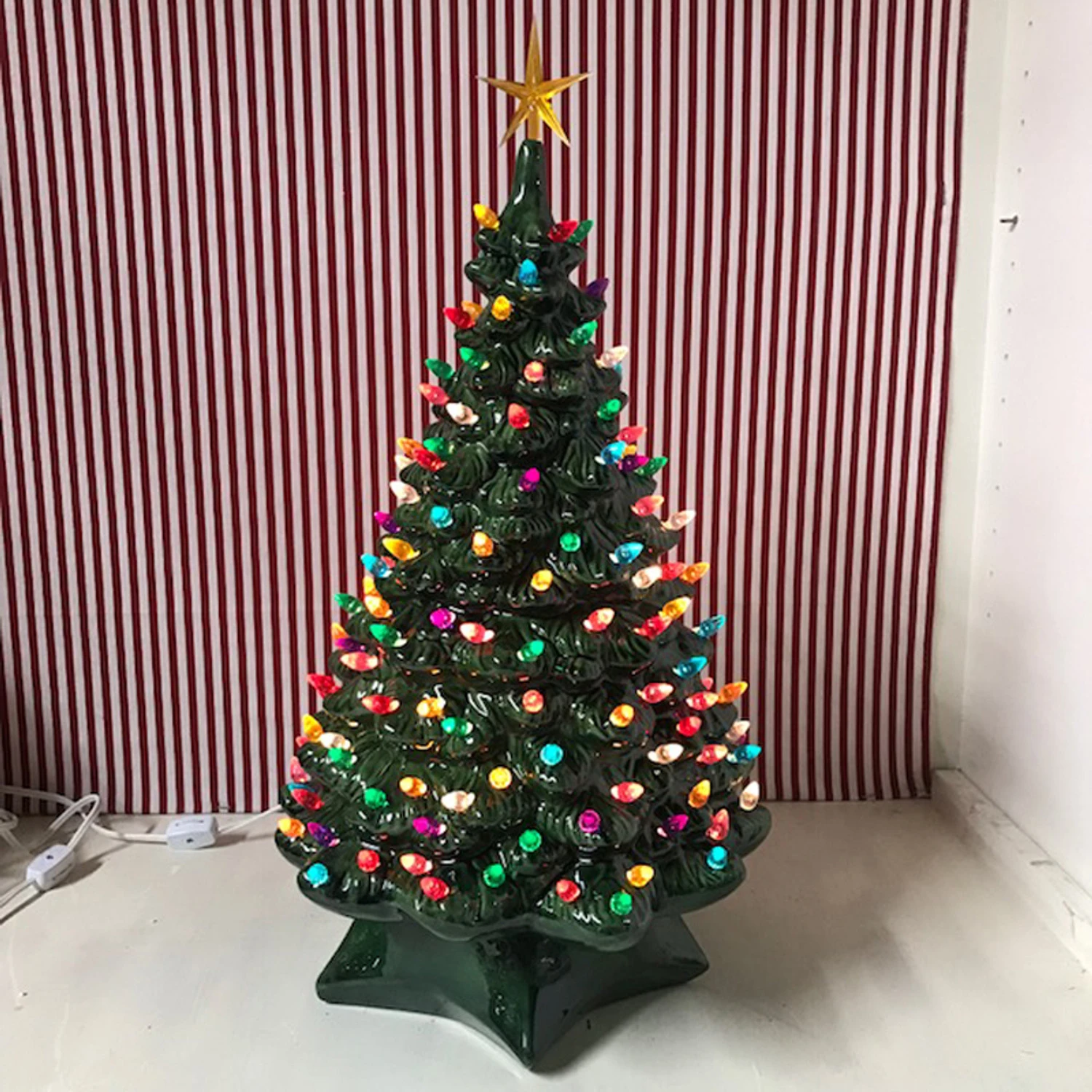 21.5"Medium 1950's Lighted Green Ceramic Christmas Tree 4 21.5"Medium 1950's Lighted Green Ceramic Christmas Tree - Image 2