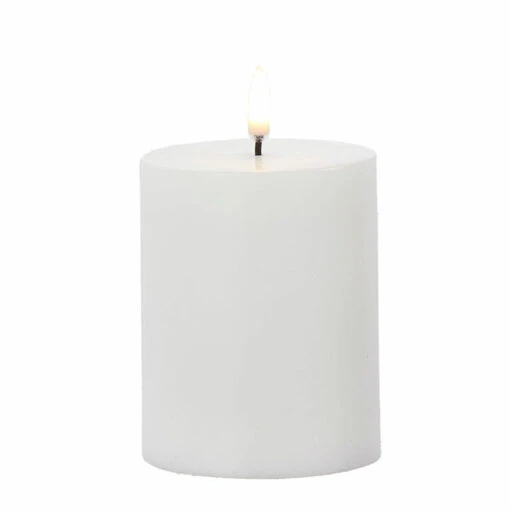 Uyuni 3" X 5", 7" Or 9" Flat Top Moving Flame White Unscented Pillar Battery Candle - Image 2